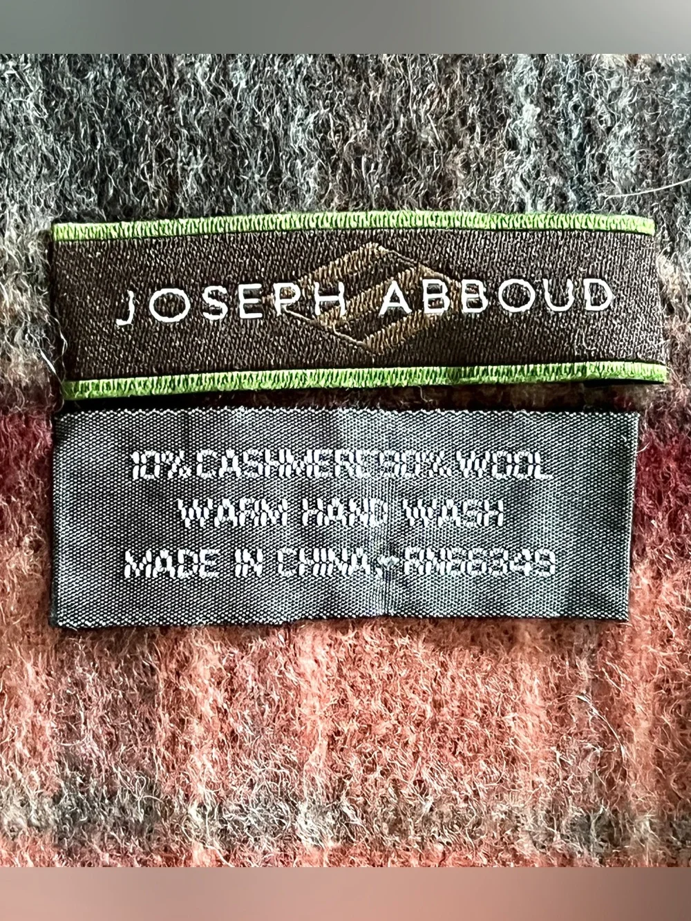 Joseph Abboud Wool Cashmere Scarf Plaid Red Gray Fringe Winter 54 x 11 Unisex